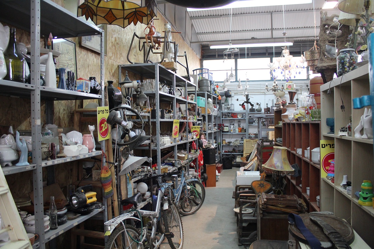 小巷古董店（小巷古董店txt百度网盘）