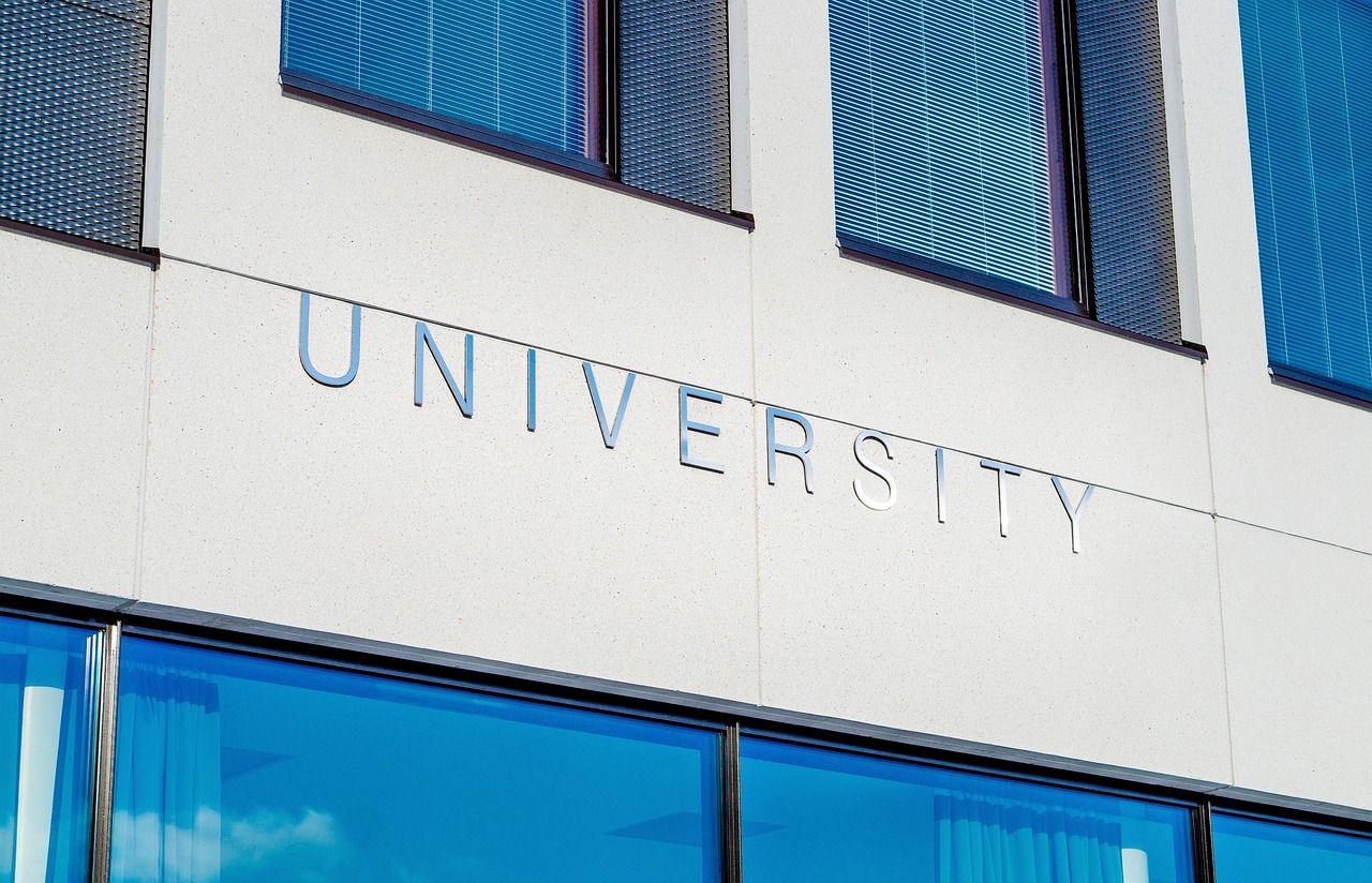 清华大学网址（清华大学网址是啥）