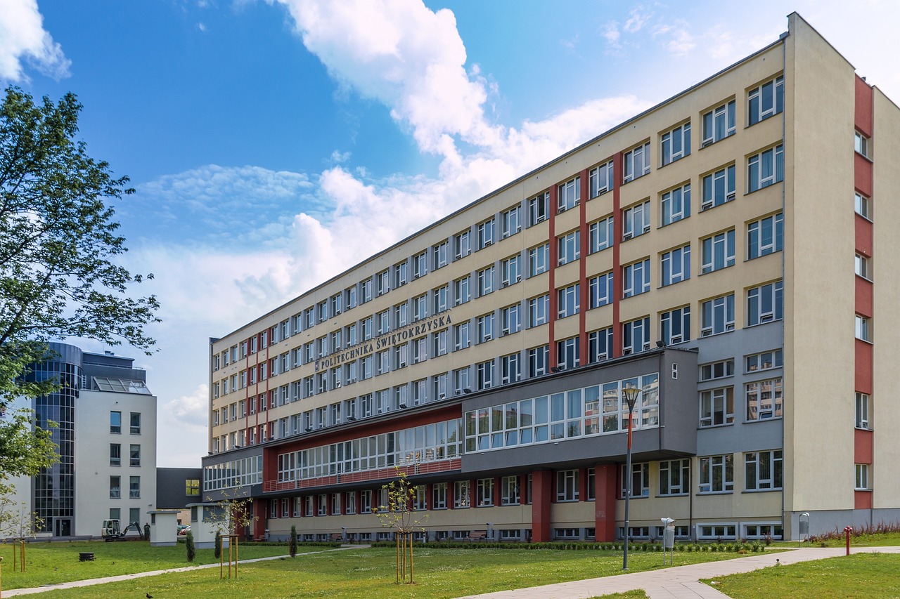 成都理工大学教务处（成都理工大学教务处电话）